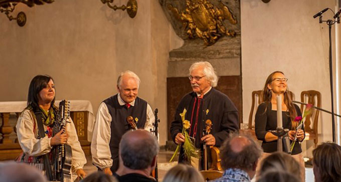 Lyssna på hela mästerspelmanskonserten från S:t Jacobs kyrka. Foto: Torbjörn Ivarsson/Sveriges Radio